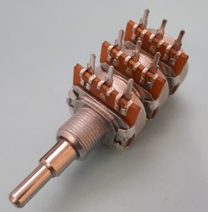 P20 3 CONCENTRIC POTENTIOMETER